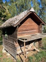 Bienenhaus, Zwergziegenstall