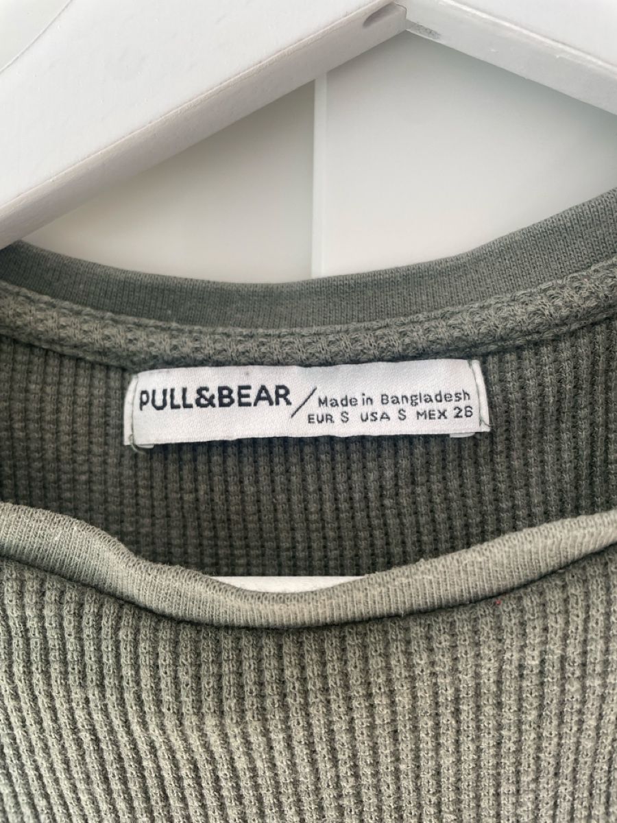 Pull&Bear T-shirt: Süsses Pull&Bear T-Shirt, Grösse S, Olivgrün – Usato da Sissach venduto da nelimas 2