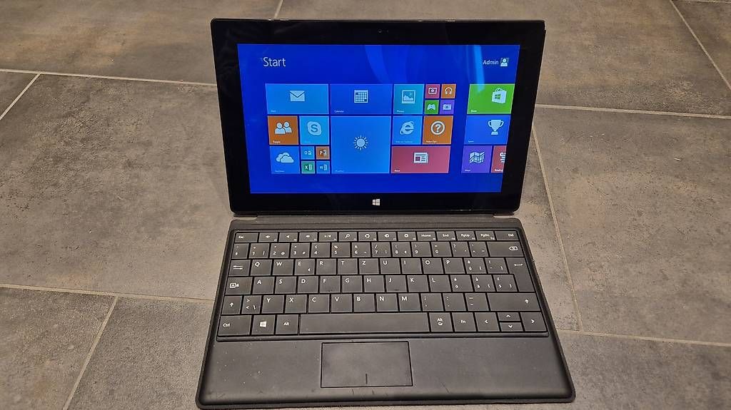 Microsoft Notebooks: Microsoft Surface – Gebraucht aus Lausen von Mwuet