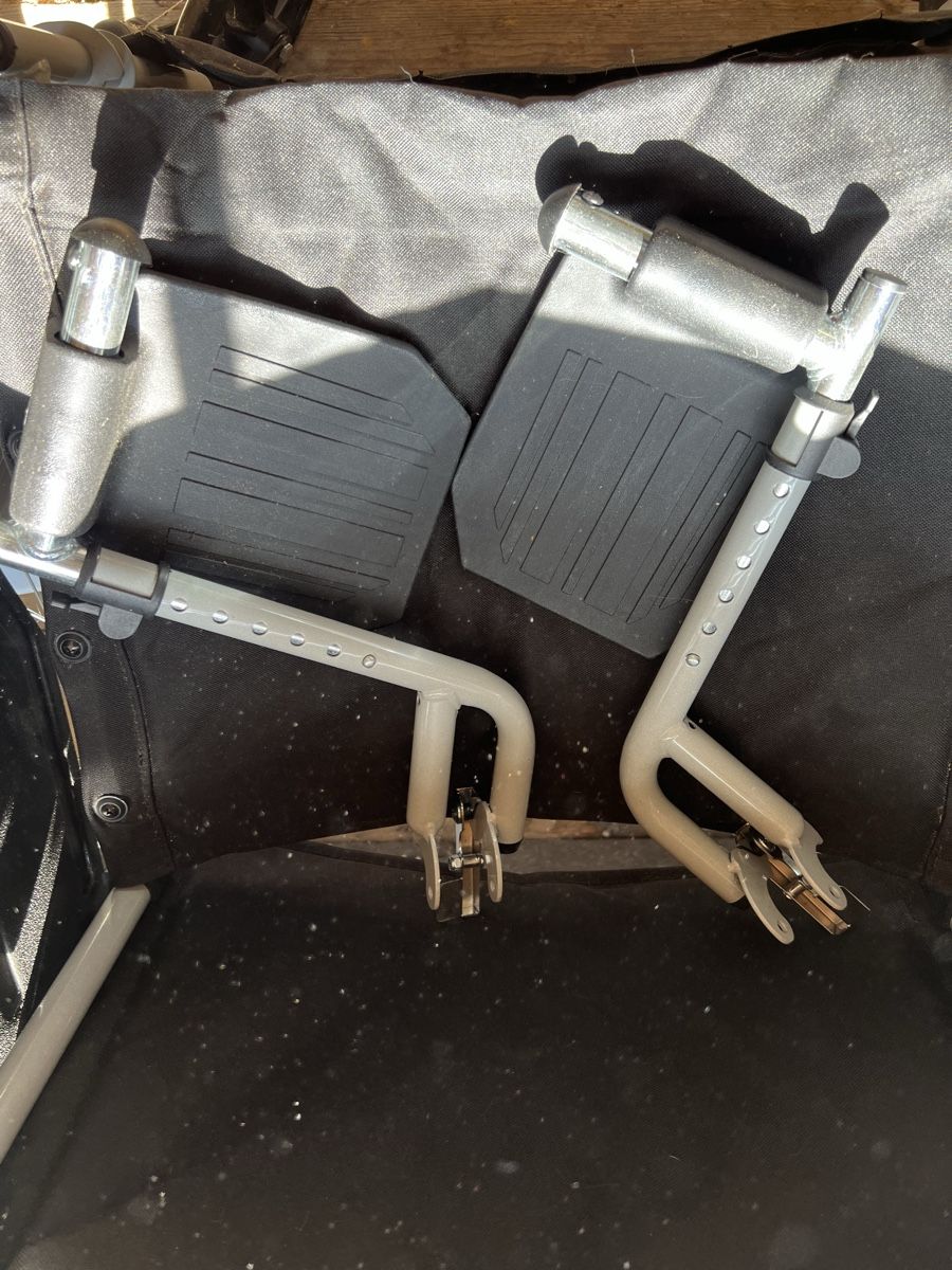 Rollstühle: Rollstuhl von Rehashop.  – Gebraucht aus Huttwil von luk_9tdh 3