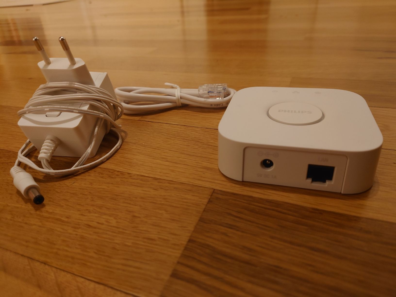 Philips Hubs & Switches: Philips Hue Bridge – Gebraucht aus Bern von jon_pj9z
