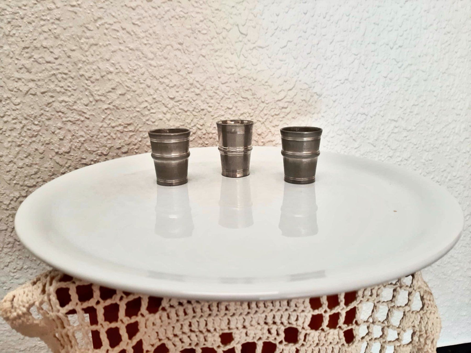 Set di piatti: Zinnkaraffe und Zinnbecher – Usato da Onex venduto da bar_mw9h 5