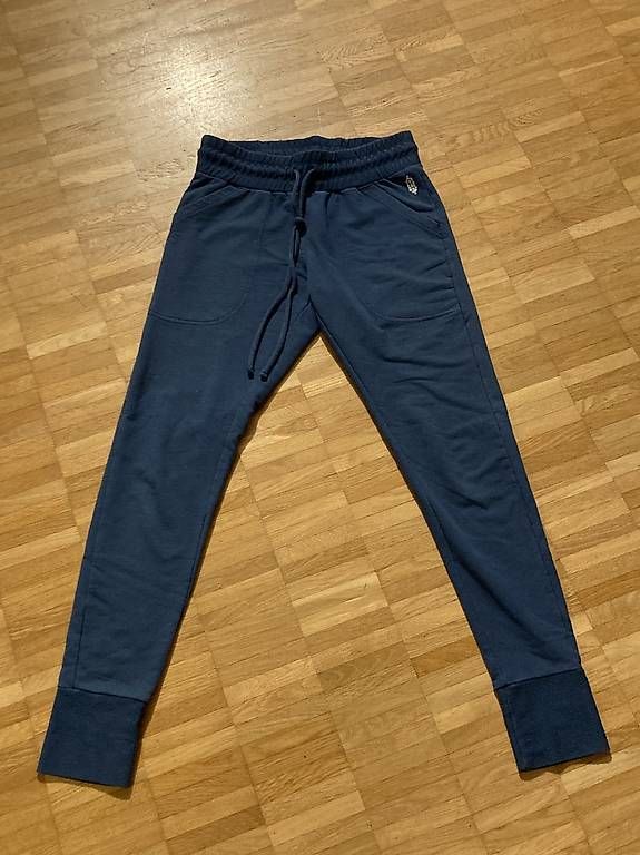 Pantaloni: Traunerhose dunkelblau Gr 158/164 – Usato da Fislisbach venduto da MichaHa