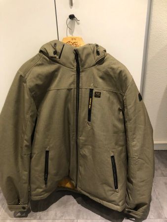 Winterjacke neu