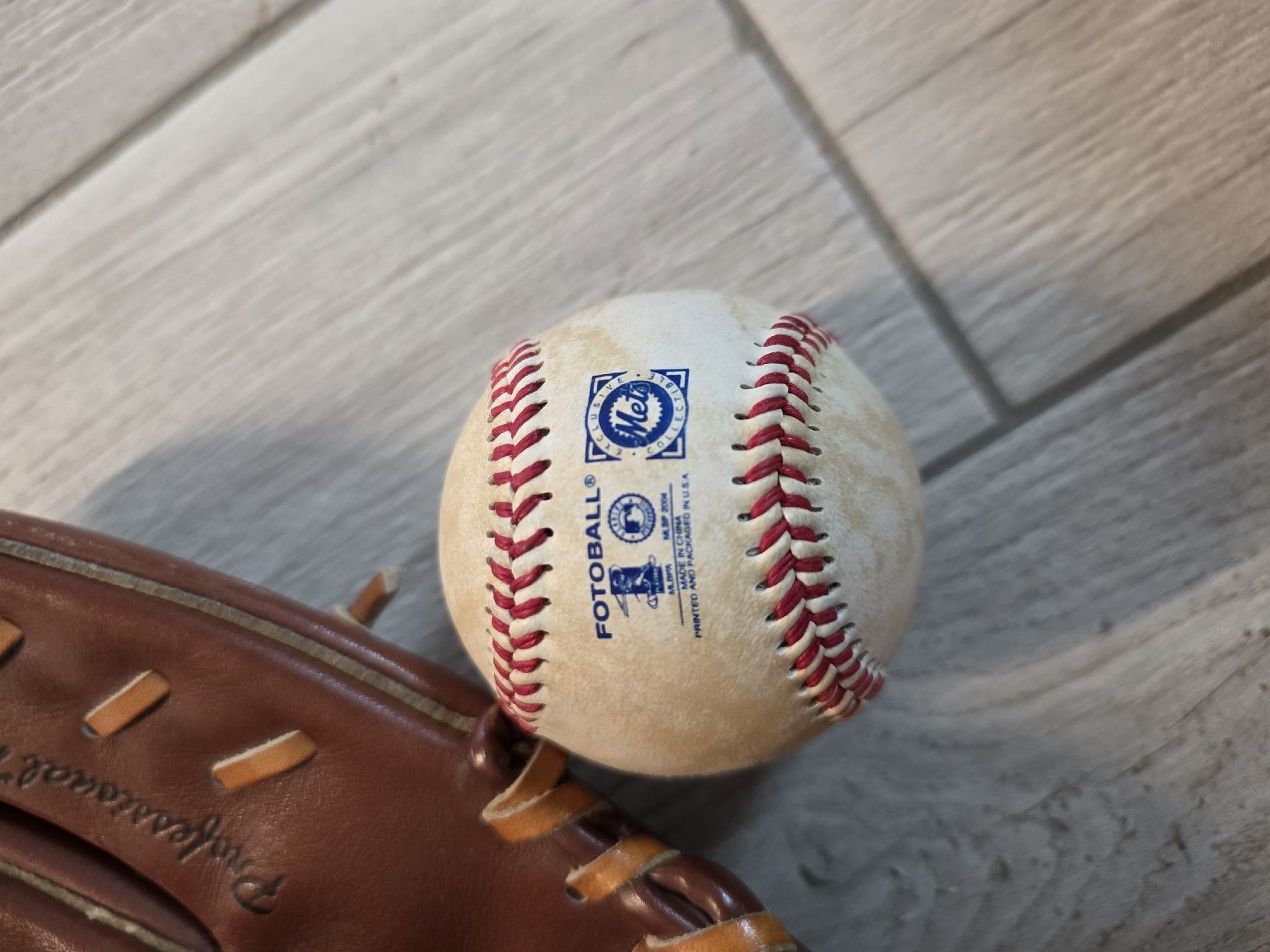 Guanti & manicotti: Baseballhandschuh Zett und Baseball – Usato da Dorf venduto da Echo_Elements 8