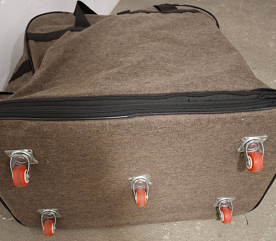 Borse: Reisetasche Eastpak – Usato da Bern venduto da ANIP 3