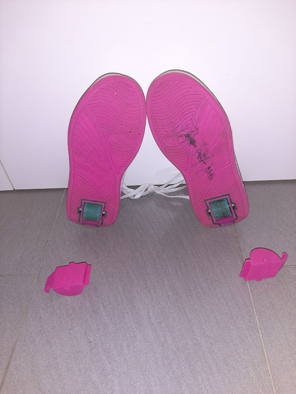 Pattini in linea & Pattini a rotelle: Breezy Rollers Sneaker mit Rollen weiss pink Grösse 36 – Usato da Mettmenstetten venduto da Naedu11 2