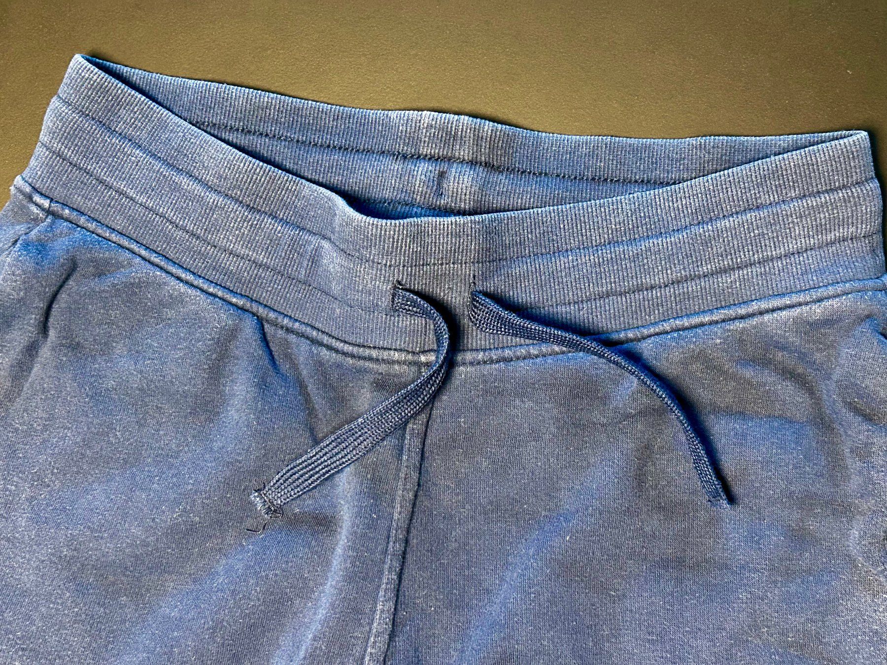 H&M Pantaloni: H&M / Kinder Trainerhose (170cm) – Usato da Dietlikon venduto da Mankai 2
