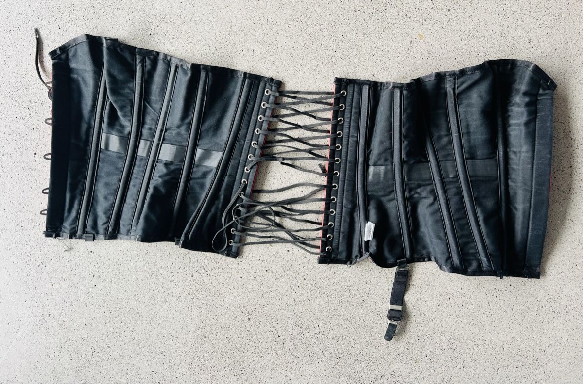 Altra biancheria intima: Korsage, rot schwarz, 80 B – Usato da Richterswil venduto da Solemare47Nicole 1