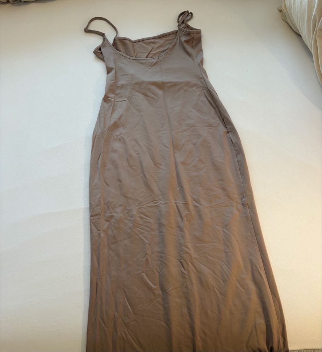 Bershka Vestiti: Robe Bershka beige – Usato da Pully venduto da ari_78pk 1