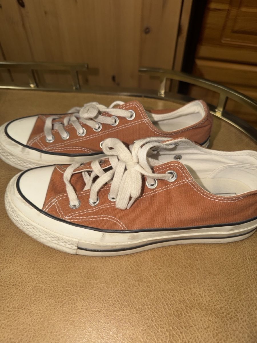 Herrenschuhe: Converse Sneaker Chuck Taylor Grösse 5.5 – Gebraucht aus Hinwil von zu_zuli