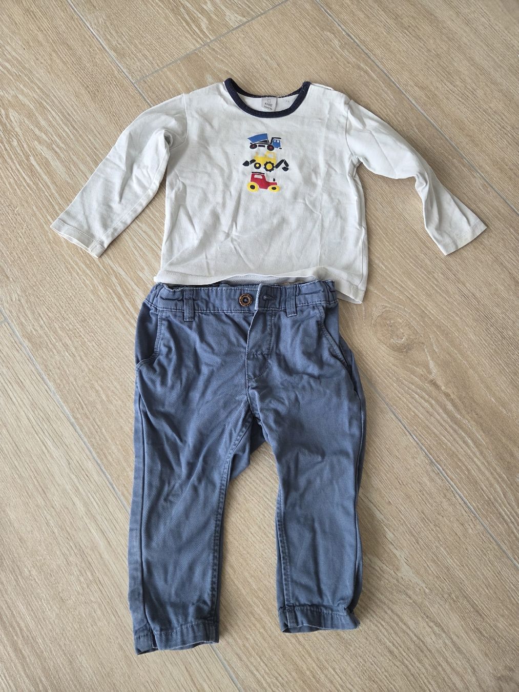 Lotti & Set di vestiti: Ensemble garçon printemps/été, taille74, excellent état – Usato da Neuchâtel venduto da bilao 3
