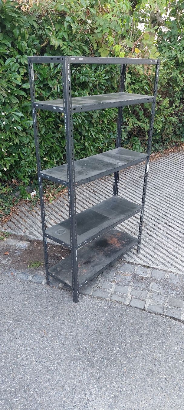 Scaffali: Metall Gestell – Usato da Killwangen venduto da ire_9dy7