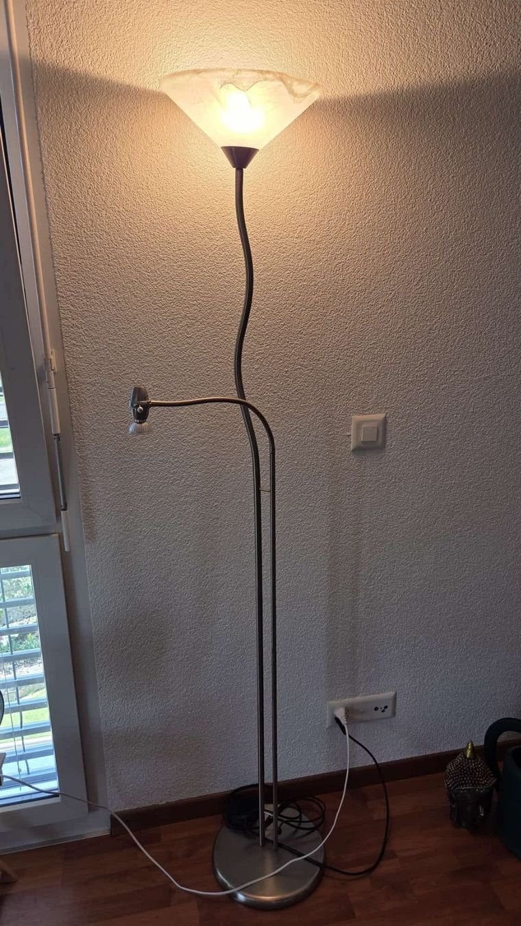 Lampade: Stehlampe – Usato da Russikon venduto da Sunneschie79