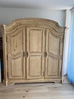 3-türiger Schrank massiv