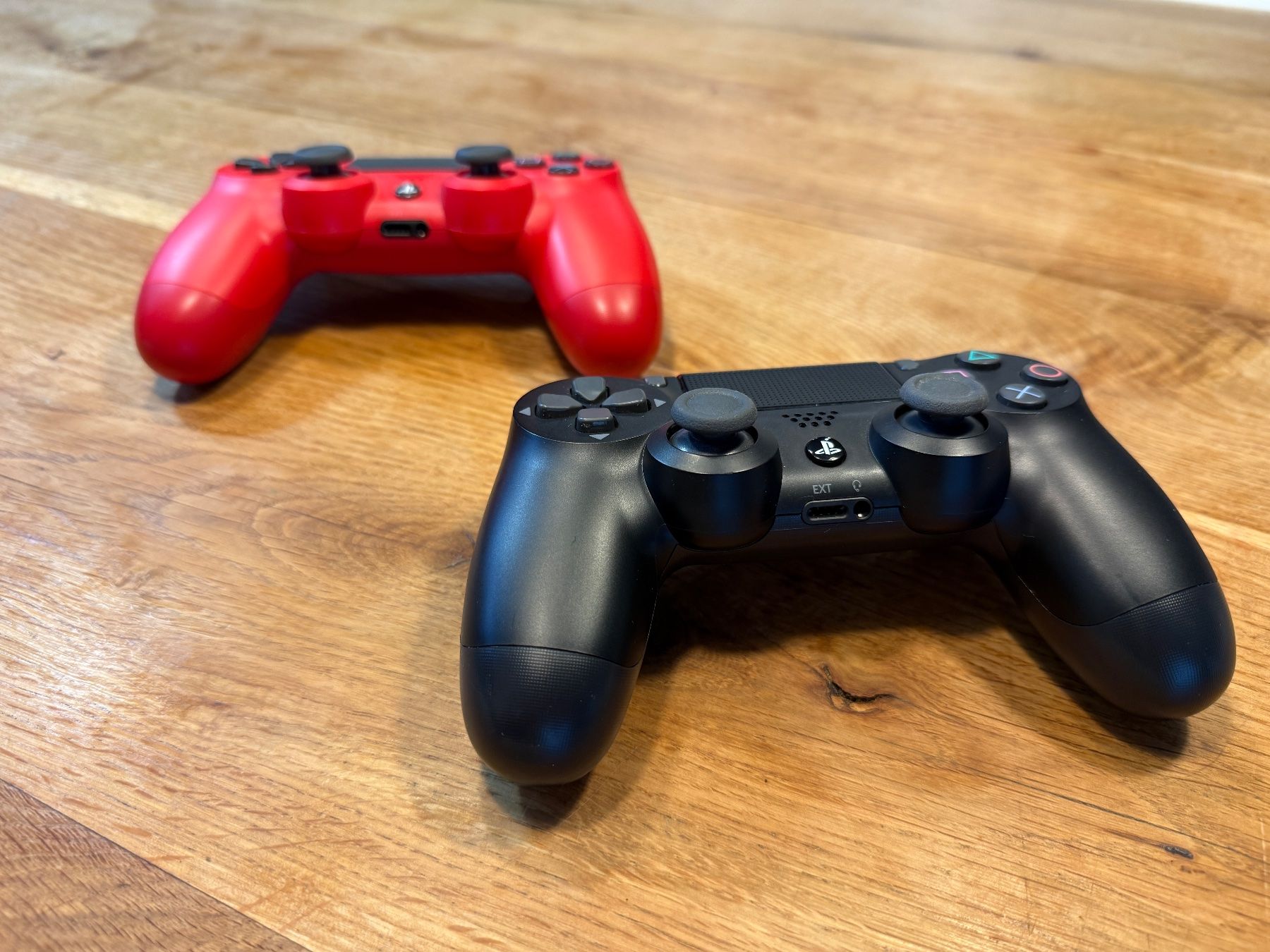 Sony Consoles: Playstation 4 Slim  + 2te Controller – D'occasion à Zetzwil par gent1974 6