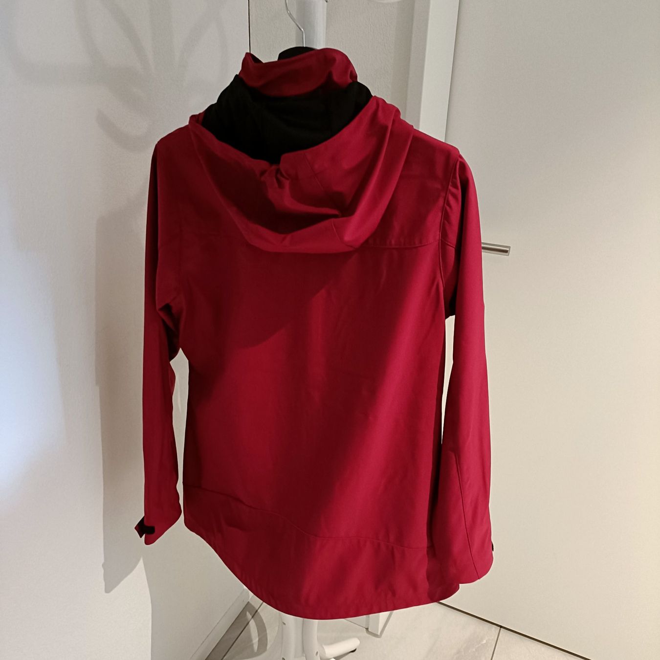 Giacche: Wasserdichte Damen Softshelljacke Grösse M, Top Zustand – Usato da Attelwil venduto da mike2882 1
