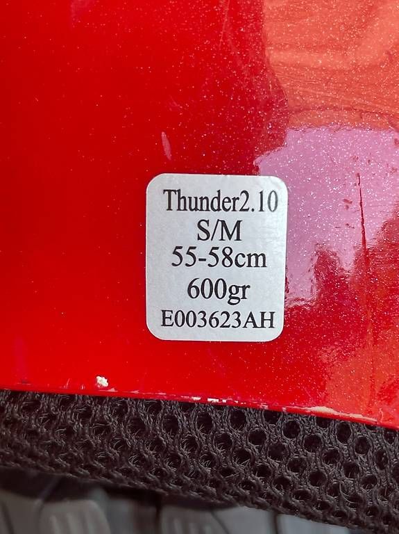 Caschi: Casco da sci CARRERA da bambino 55-58 cm. – Usato da Arzo venduto da ema_q6g9 2