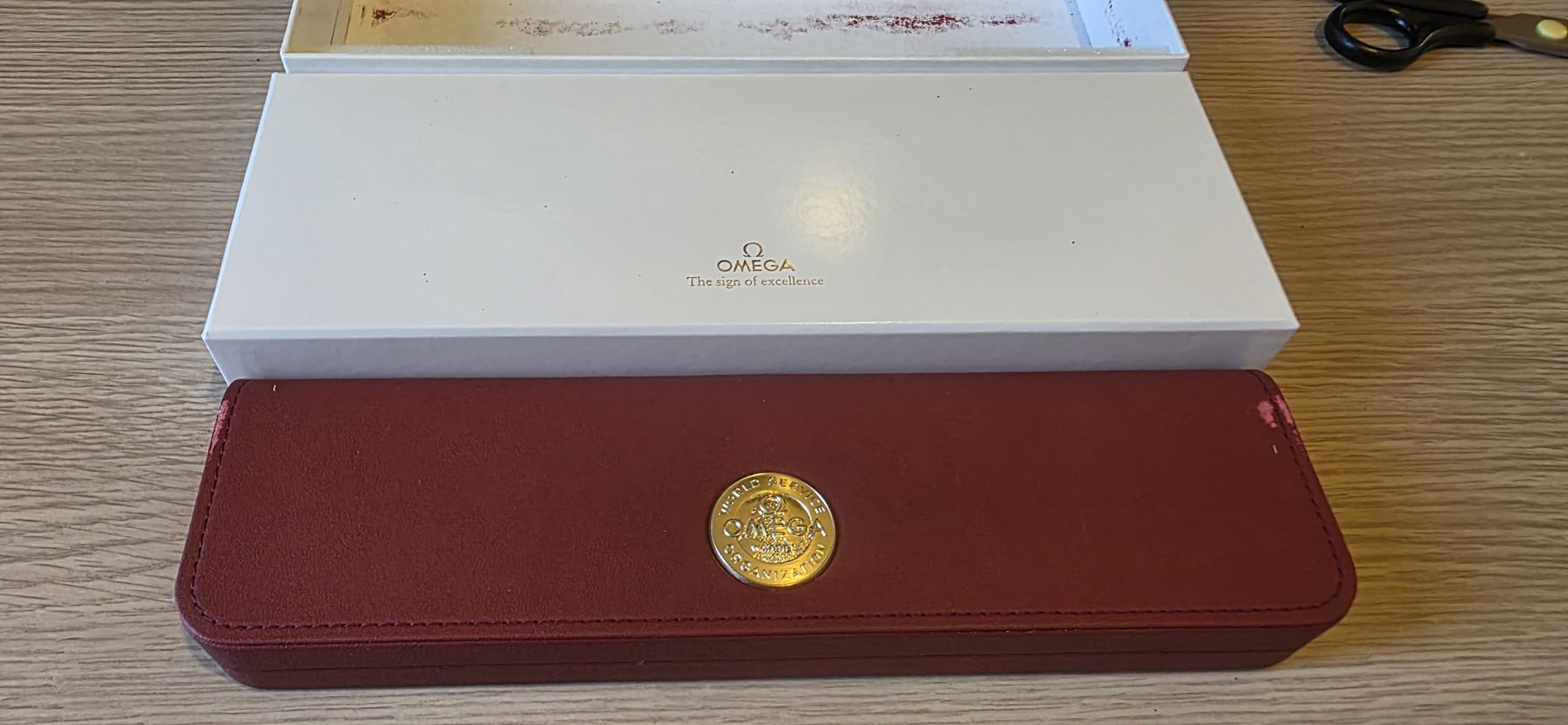Omega Orologi: Omega Box Ecrin rectangulaire rouge – Usato da Neuchâtel venduto da mywatch4u 1