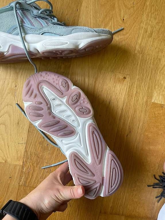 Adidas Scarpe da uomo: Adidas OZWEEGO Grösse 38 – Nuovo (secondo la descrizione) da Zürich venduto da nanniba 2