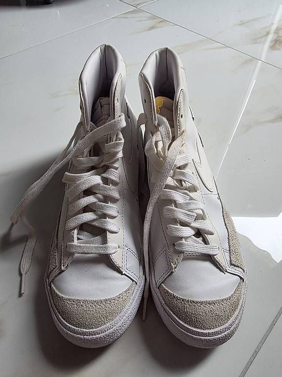 Nike Damenschuhe: Nike Blazer Mid 77 Sisterhood White – Gebraucht aus Burgdorf von J.D14 1