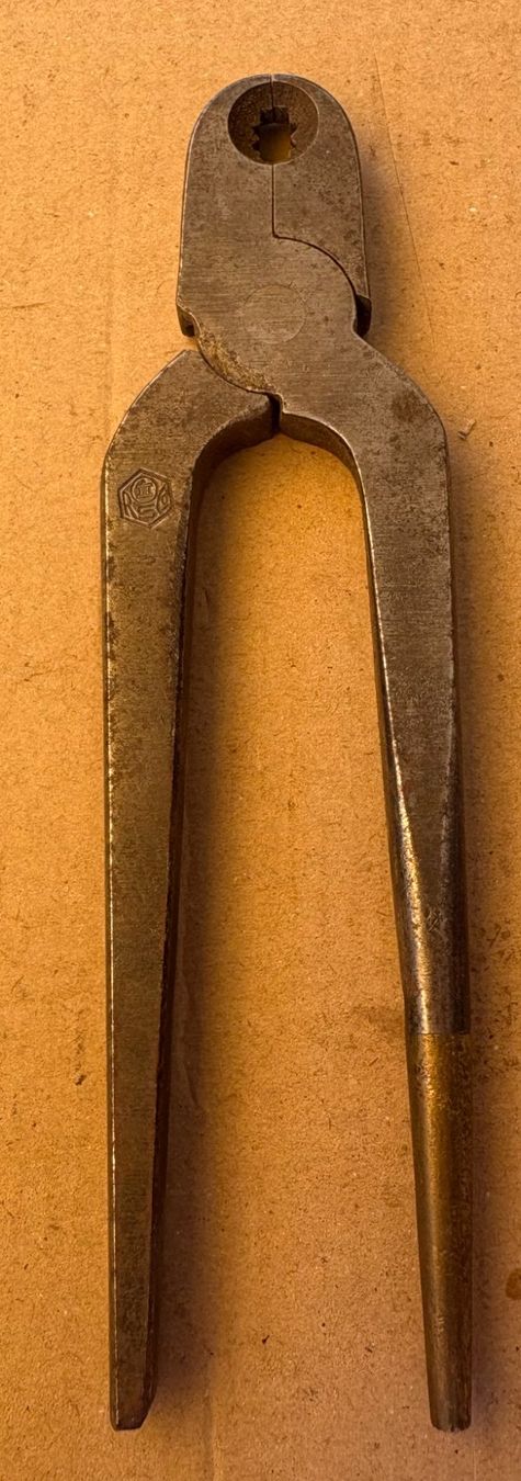 Tutti gli attrezzi: VINTAGE WERKZEUG – Usato da Ostermundigen venduto da Wyatt-Earp