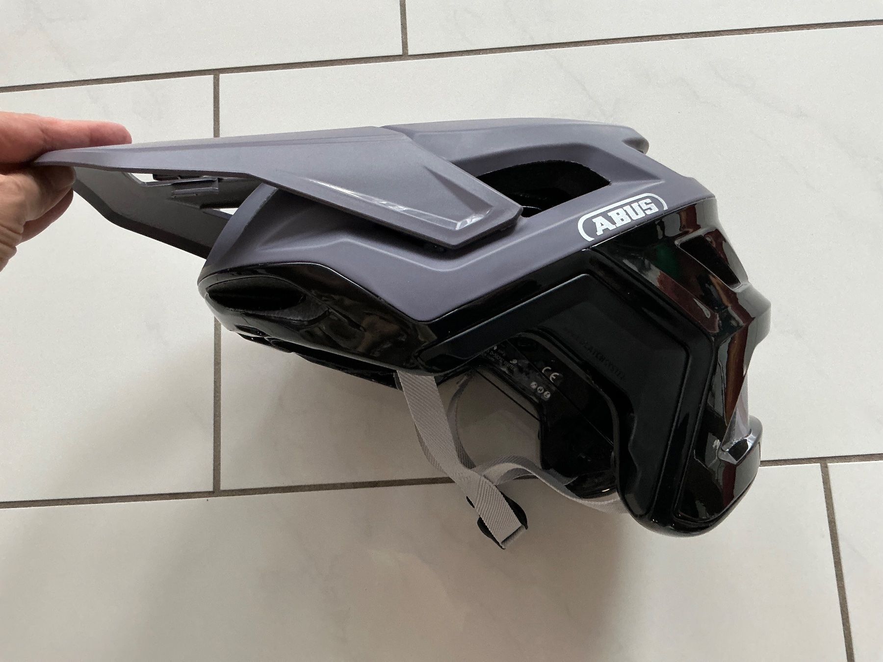 Abus Caschi: Abus Fullface Helm Targus Gr. 55-58 – Nuovo (secondo la descrizione) da Biel-Benken BL venduto da Sahra1 6