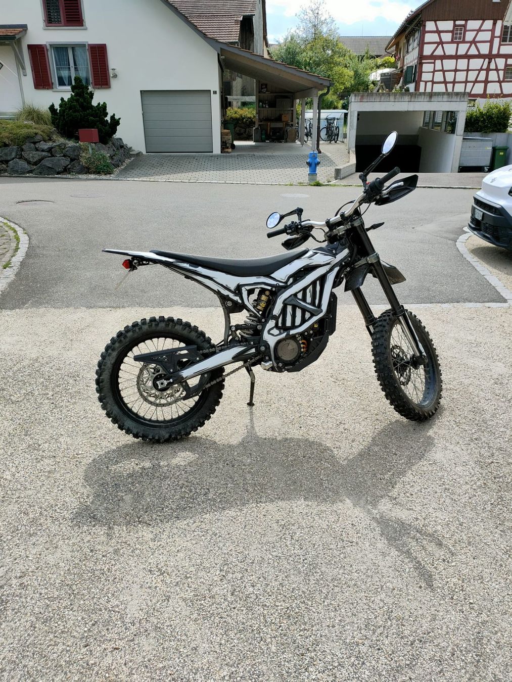 Sur-Ron Strada: Surron Ultra Bee R – Usato da Oberwil (Dägerlen) venduto da RemoC. 2