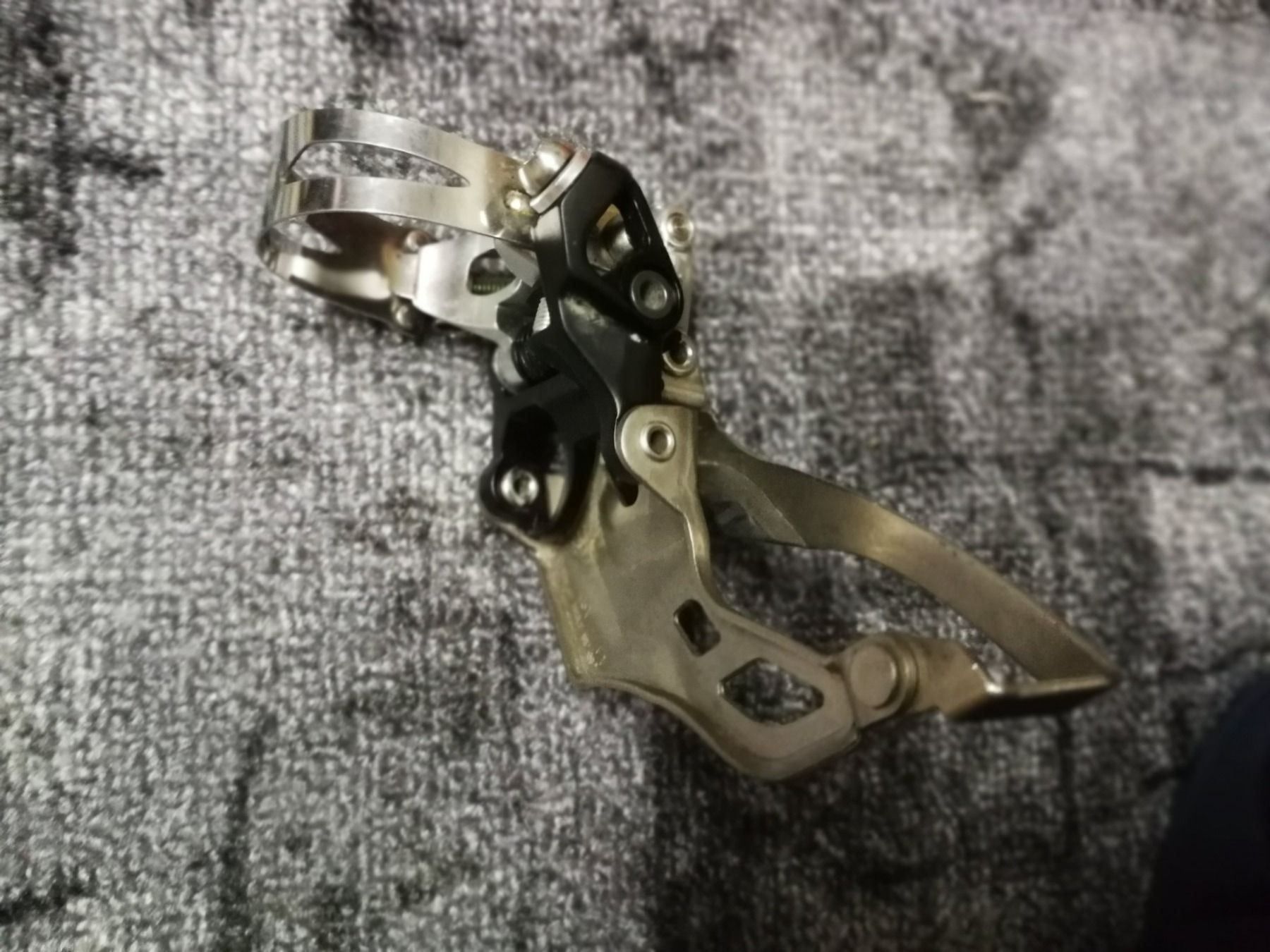 Sram Pezzi di ricambio: Sram xx umwerfer – Usato da Bosco Luganese venduto da pagnamen 2