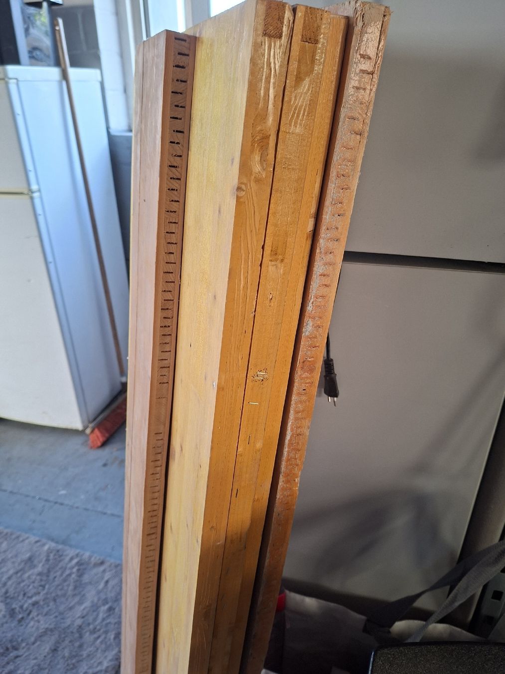 Articoli in legno: Schallbretter/Schalltafeln verschiedene Grössen – Usato da Oberhasli venduto da Cortina 1
