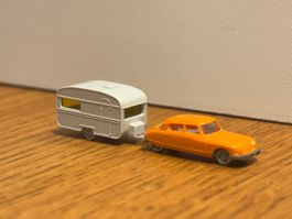 M1535: Citroen mit Wohnwagen (Spur N)