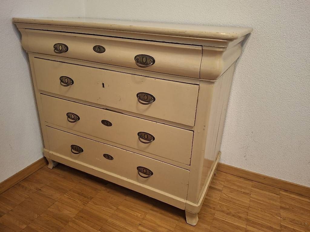 Commodes: Kommode gratis – D'occasion à Zürich par schauwem