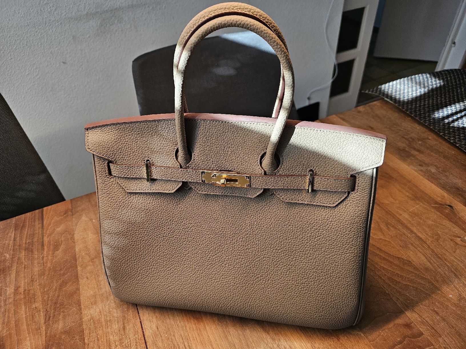 Taschen: Ledertasche 35cm – Neu (gemäss Beschreibung) aus Oberwil BL von 007re 1