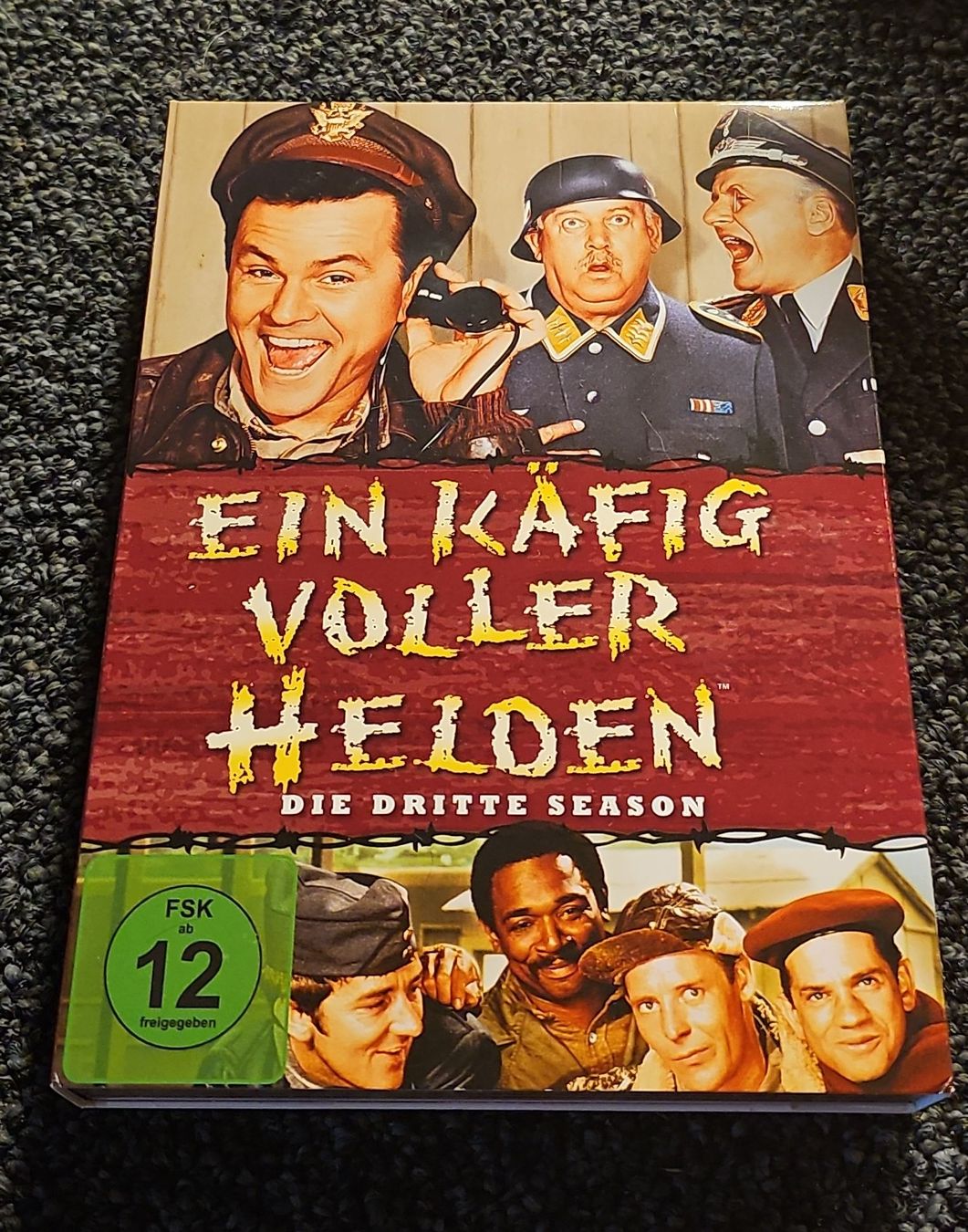 Alle DVDs: Ein Käfig voller Helden - Season 3 – Gebraucht aus Ruswil von jan_bxl5