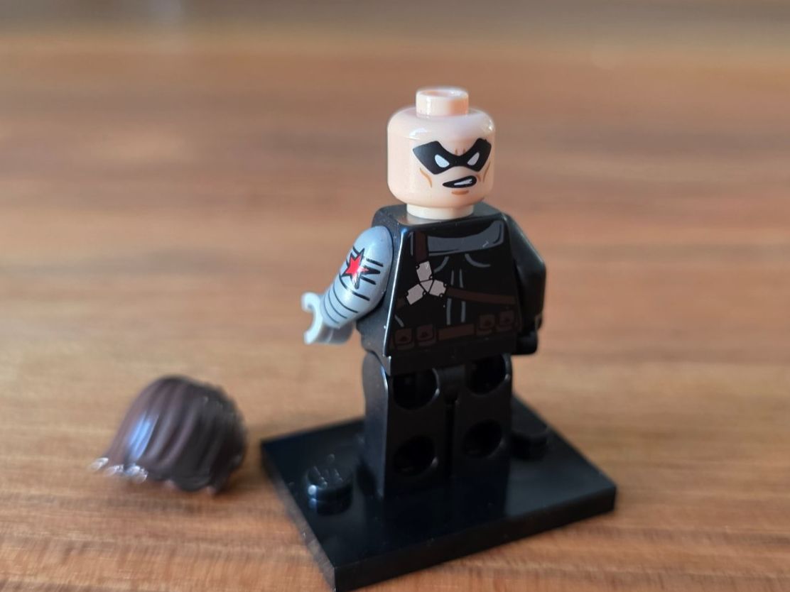Lego Statuette: Lego Marvel Minifigur Winter Soldier – Usato da Laufen venduto da elias39 1