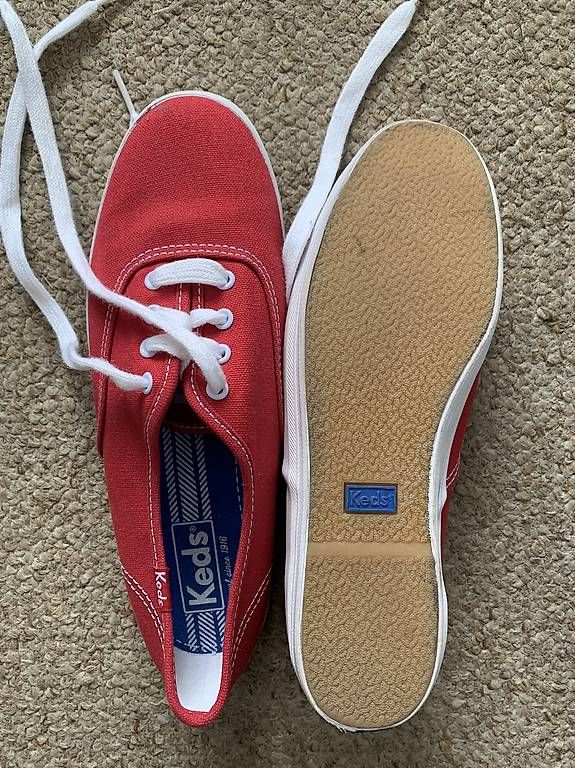 Scarpe da donna: Sommer Schuhe Stoff Keds rot – Usato da Heiden venduto da Baifeng 1
