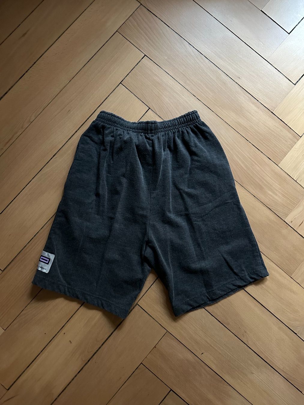 Chiemsee Hosen: CHIEMSEE - Sweatshorts dunkelgrau L – Gebraucht aus Zürich von Diazaio 2