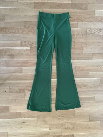 Zara Schlaghose Grün Flared Leggings Gr. M