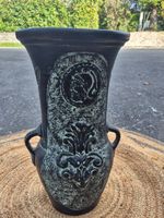 Grand vase amphore ancien avec motifs antiques