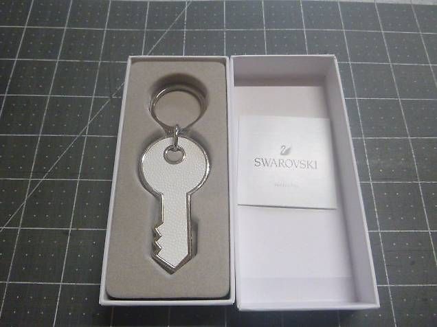 Schlüsselanhänger & - bänder: Swarovski Schlüsselanhänger – Neu und originalverpackt aus Neu St. Johann von Isputnik