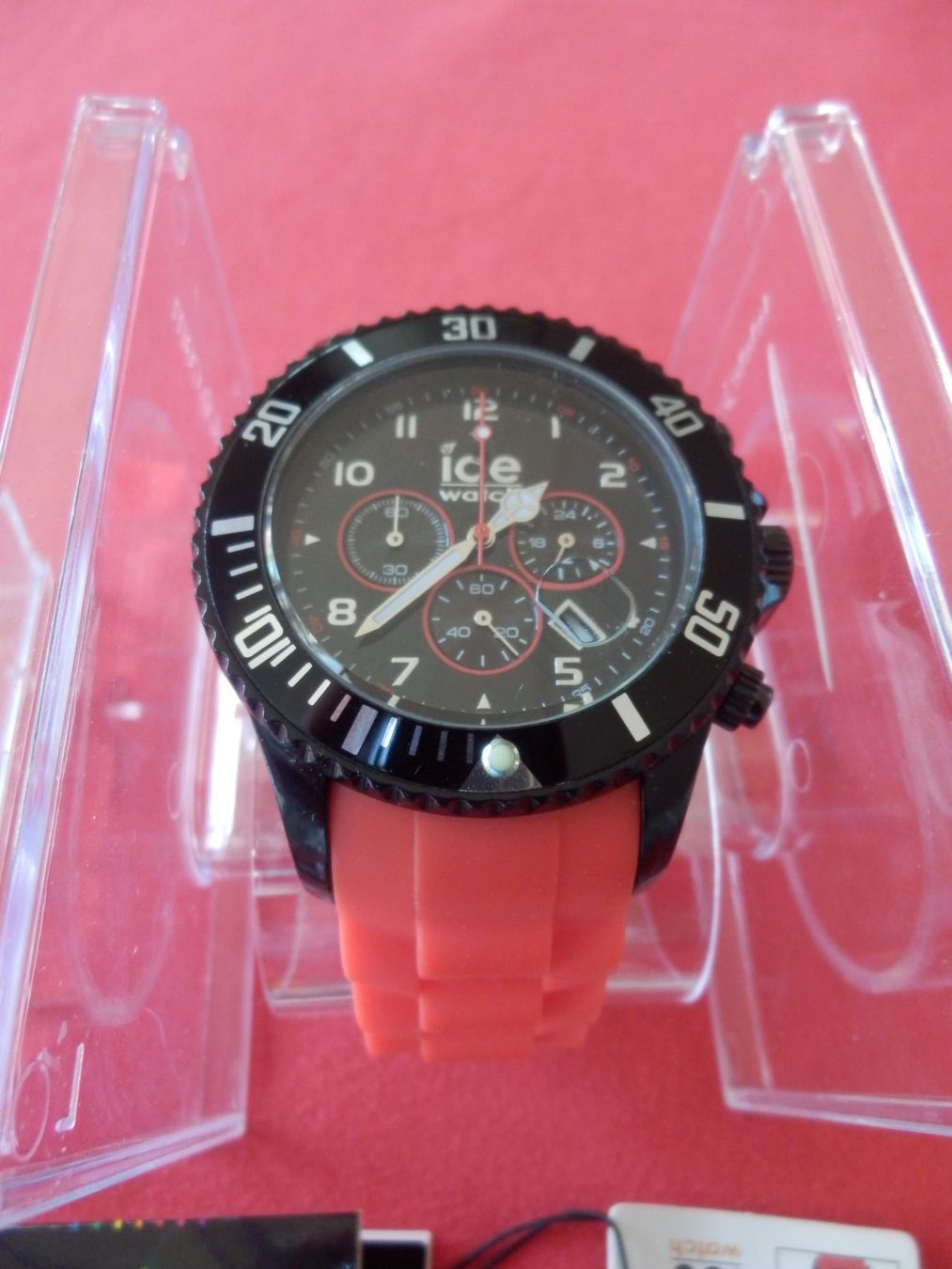 Chronographe Ice Watch rouge 43 mm comme neuve (Gebraucht) in