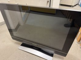 GRUNDIG Vision+ 26 LXW 68-9740 Dolby Fernseher mit Fernbedie