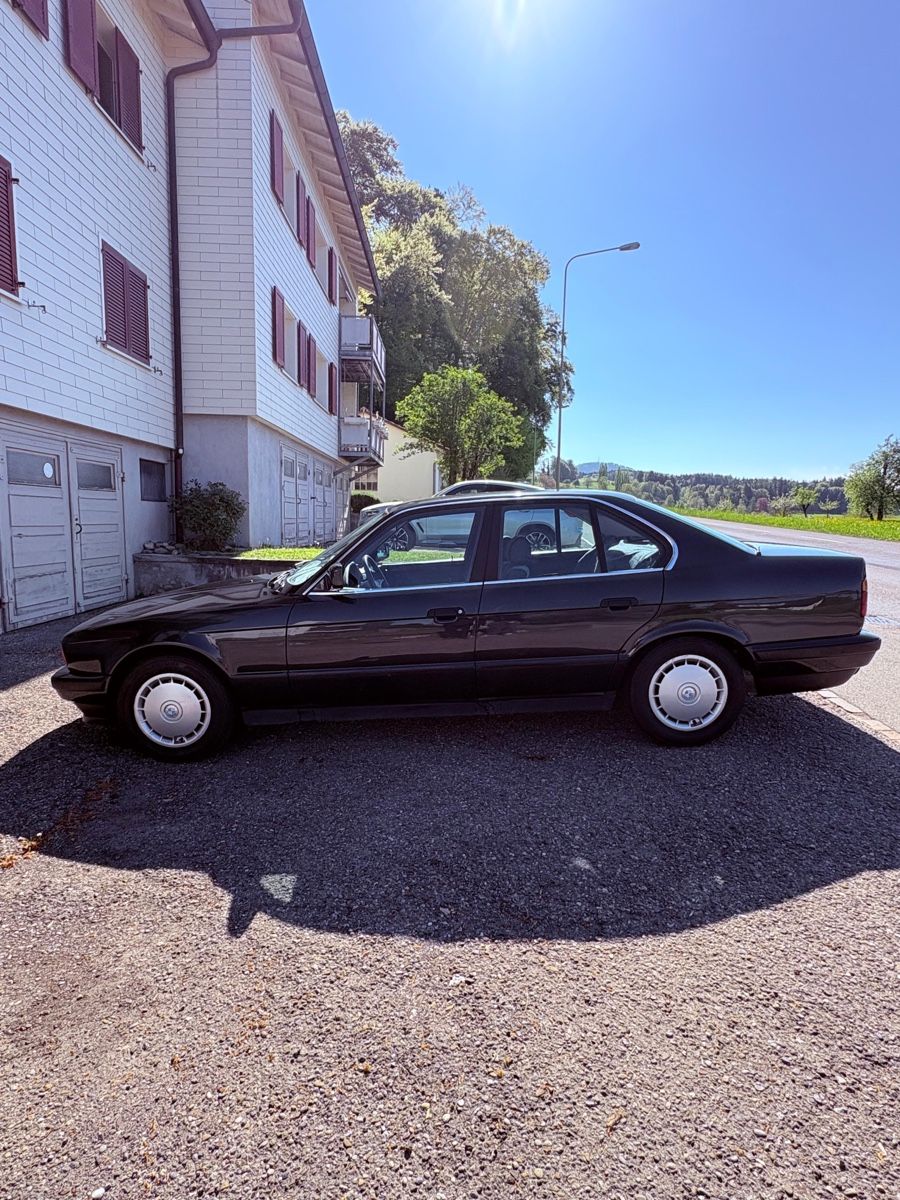 BMW Automobili: BMW E34 / 140‘000KM / MFK NEU – Usato da Hinwil venduto da gli_l5xv 7