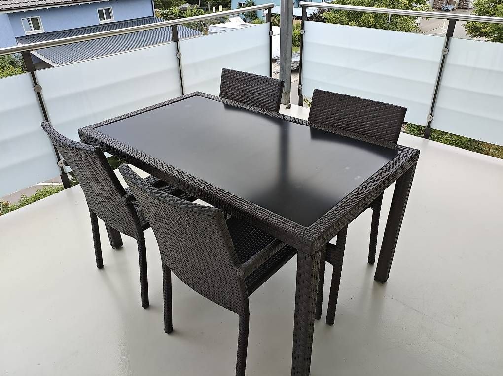 Tische: Gartentisch Polyrattan – Gebraucht aus Schaffhausen von Torres013