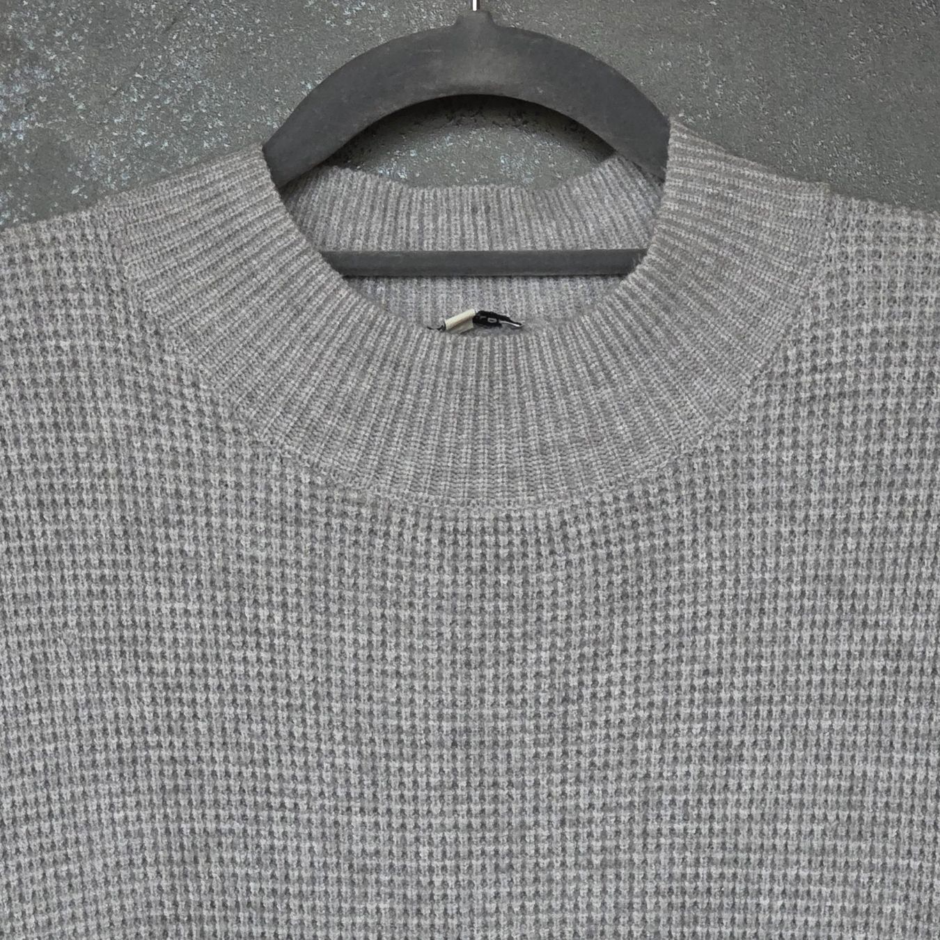 Tom Tailor Pullover & Sweatshirts: 🐸 TOM TAILOR PULLUNDER M KURZARM PULLOVER VISKOSE GRAU – Gebraucht aus Môtier (Vully) von Frogs 4