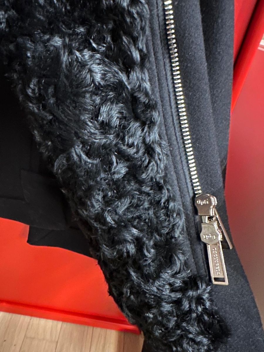 Dsquared2 Giacche: Dsquared2 Jacke – Nuovo (secondo la descrizione) da Binningen venduto da Yuliya15 3