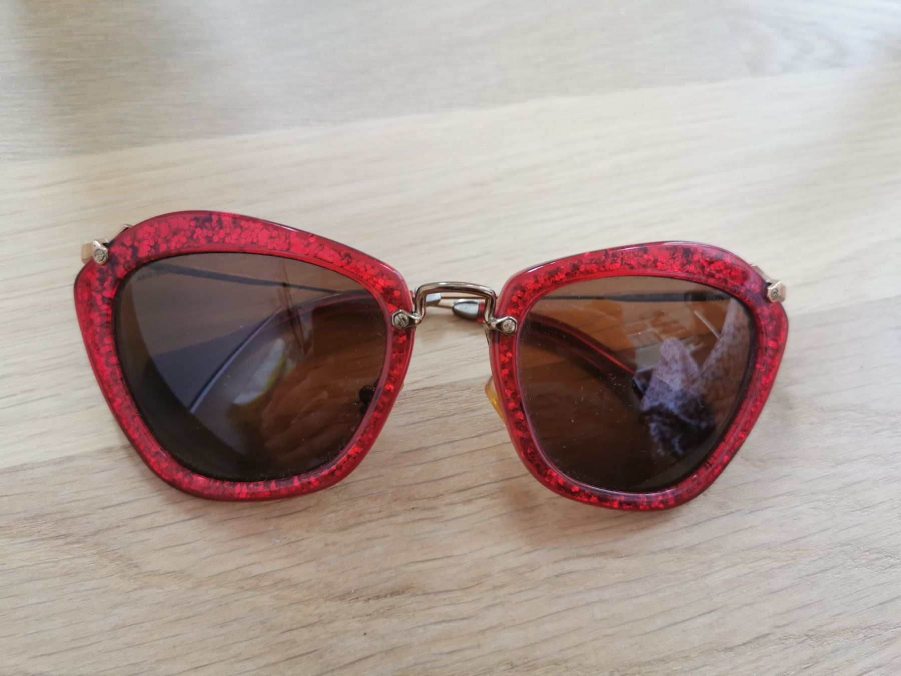 Miu Miu Occhiali & Lenti: Miu Miu Sonnenbrille – Usato da Luzern venduto da larissa_n