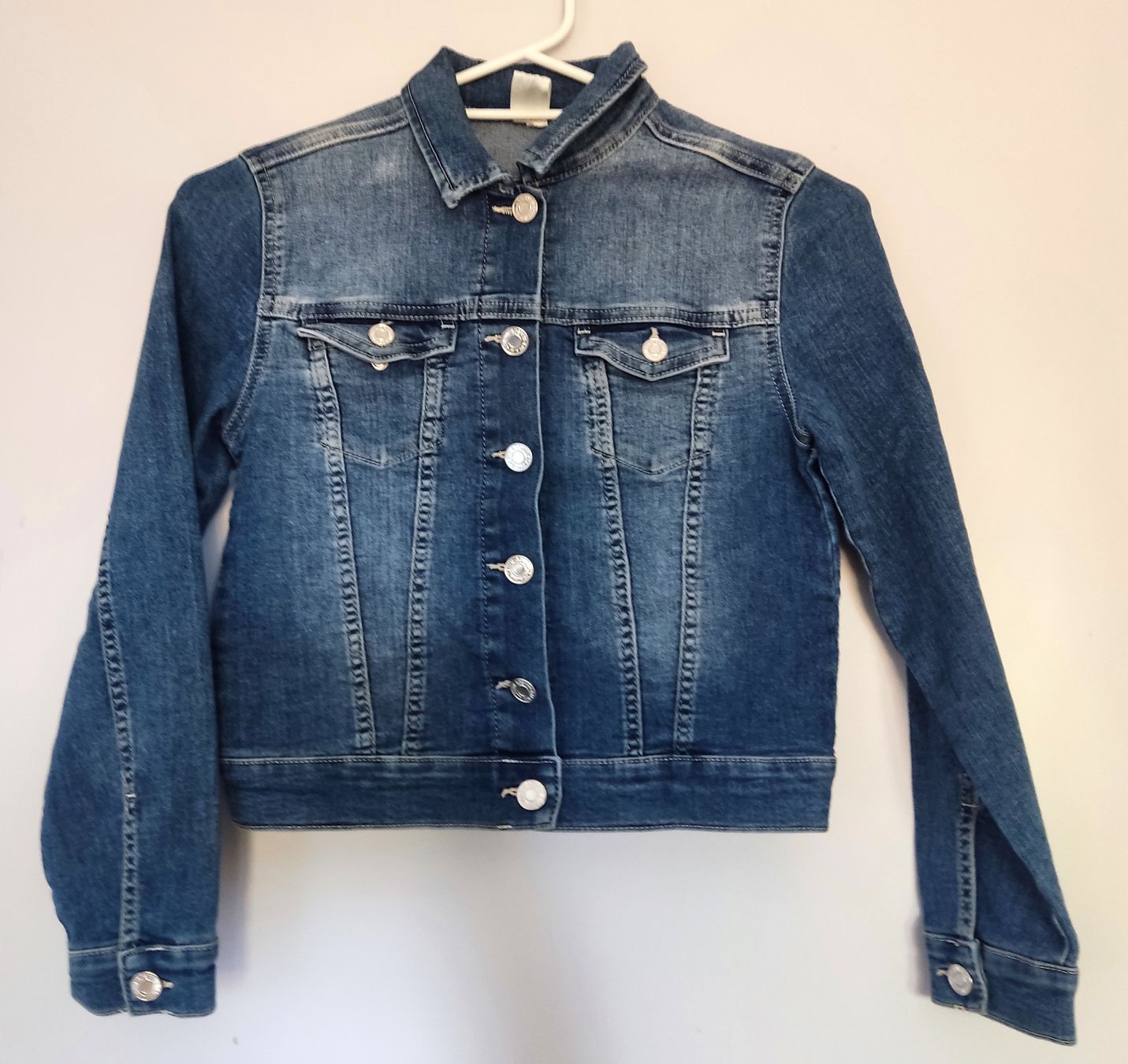H&M Jacken & Mäntel: H&M Jeansjacke Gr. 140 – Gebraucht aus Biel/Bienne von AnikaNah