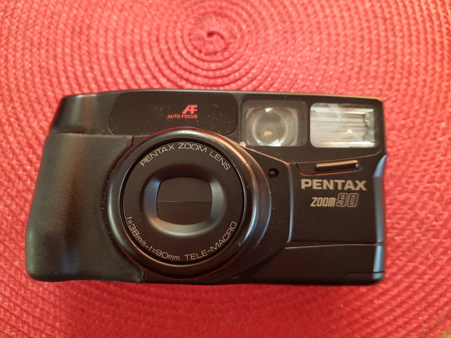 Pentax Fotocamera: Pentax ZOOM 90 mit Tele-Macro 38--90mm – Usato da Biel / bienne venduto da Sarouch9 1