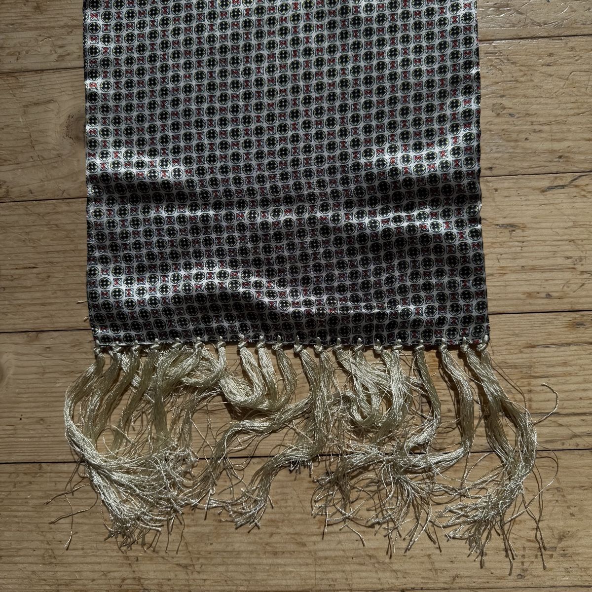Foulards, Tücher & Schals: Seidenschal – Gebraucht aus Donat von troja007